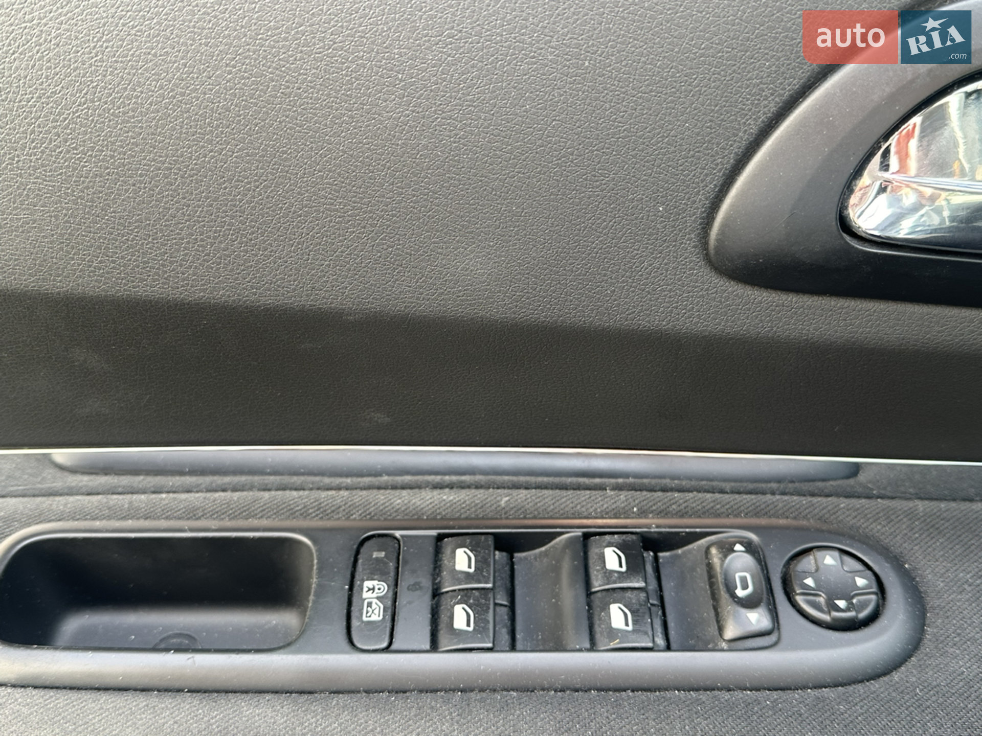 2015 Peugeot 5008 - мініатюра 7