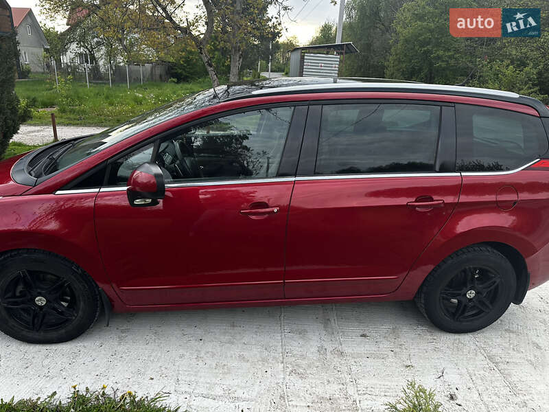 Микровэн Peugeot 5008 2012 в Львове