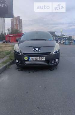 Микровэн Peugeot 5008 2012 в Киеве