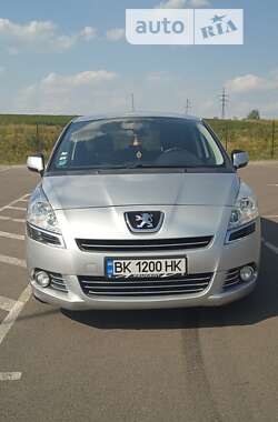 Микровэн Peugeot 5008 2010 в Ровно