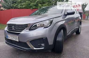 Внедорожник / Кроссовер Peugeot 5008 2017 в Новоархангельске