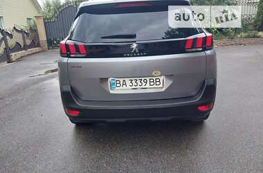 Внедорожник / Кроссовер Peugeot 5008 2017 в Новоархангельске