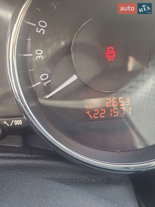 Микровэн Peugeot 5008 2010 в Носовке