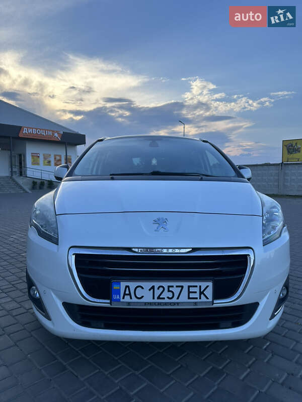 Микровэн Peugeot 5008 2015 в Луцке
