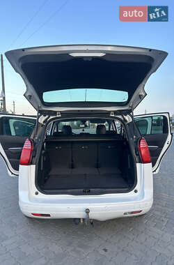 Микровэн Peugeot 5008 2015 в Ковеле