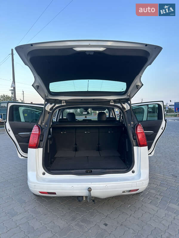 Микровэн Peugeot 5008 2015 в Луцке