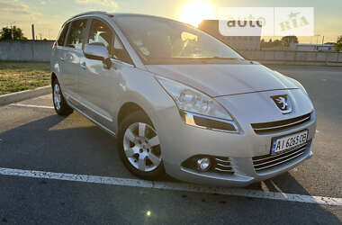 Peugeot 5008 2012