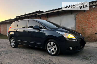 Peugeot 5008 2013