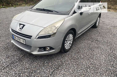 Мікровен Peugeot 5008 2011 в Рівному