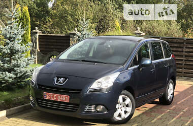 Мікровен Peugeot 5008 2013 в Стрию