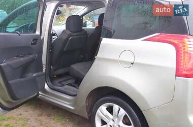 Мінівен Peugeot 5008 2010 в 