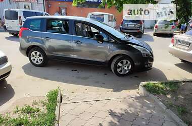 Мікровен Peugeot 5008 2013 в Кам'янець-Подільському