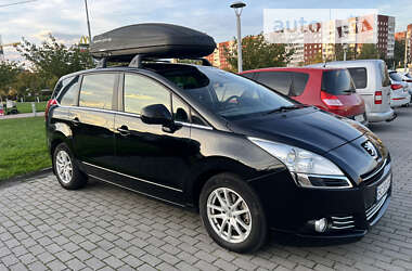 Микровэн Peugeot 5008 2011 в Львове