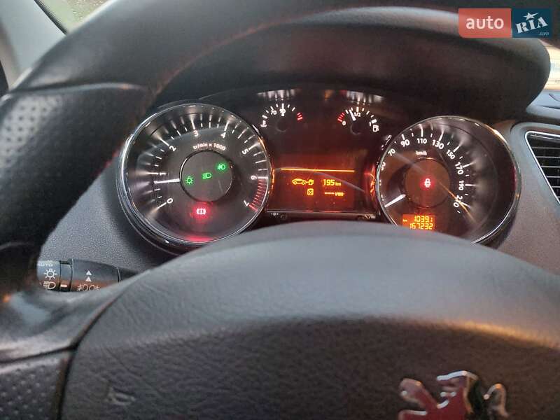 Мікровен Peugeot 5008 2011 в Тернополі