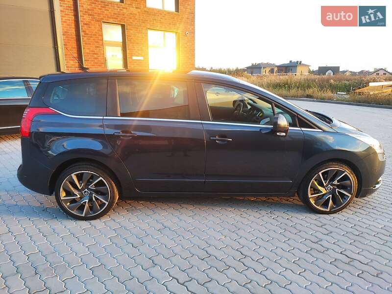Микровэн Peugeot 5008 2012 в Львове