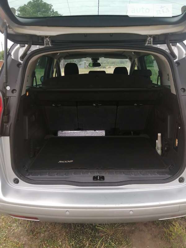 Микровэн Peugeot 5008 2010 в Днепре