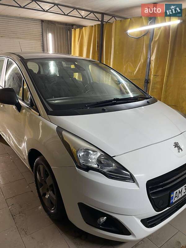 Мікровен Peugeot 5008 2016 в Житомирі