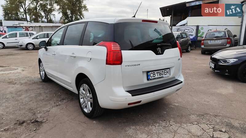 Микровэн Peugeot 5008 2011 в Чернигове
