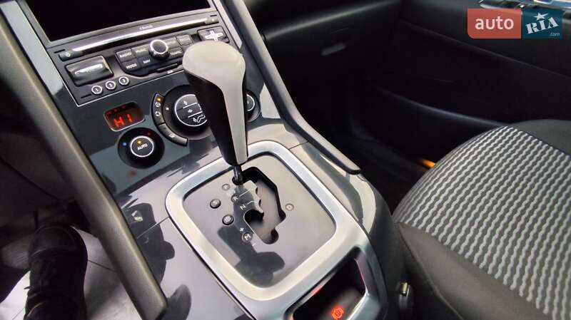 Микровэн Peugeot 5008 2011 в Чернигове