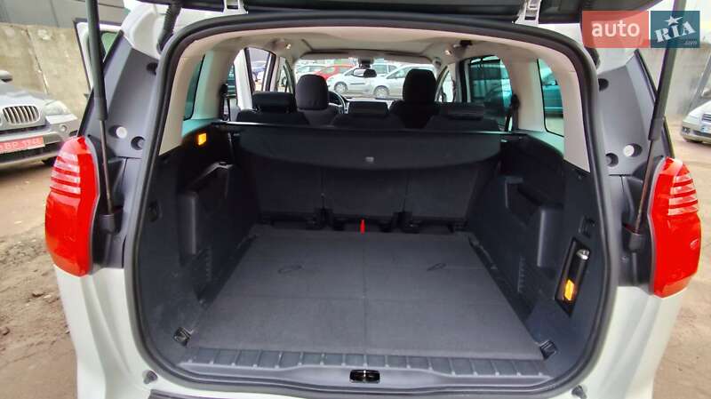 Микровэн Peugeot 5008 2011 в Чернигове