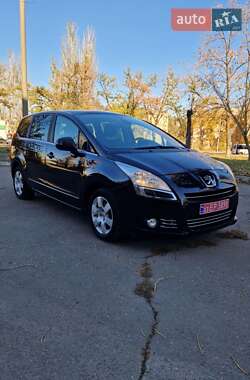 Peugeot 5008 2011 Peugeot 5008 2011