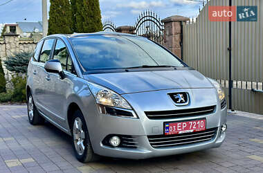 Peugeot 5008 2011