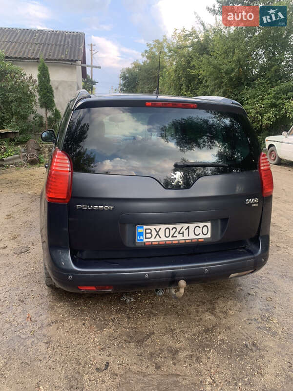 Мікровен Peugeot 5008 2013 в Волочиську