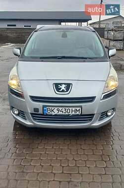 Peugeot 5008 2011 Peugeot 5008 2011