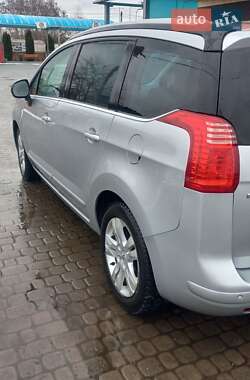 Микровэн Peugeot 5008 2011 в 