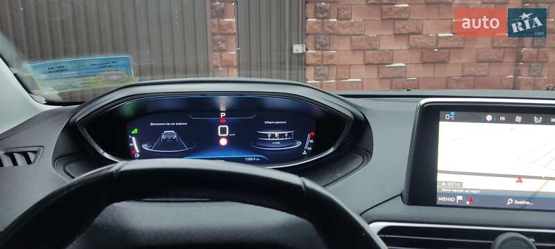 Внедорожник / Кроссовер Peugeot 5008 2017 в Ровно