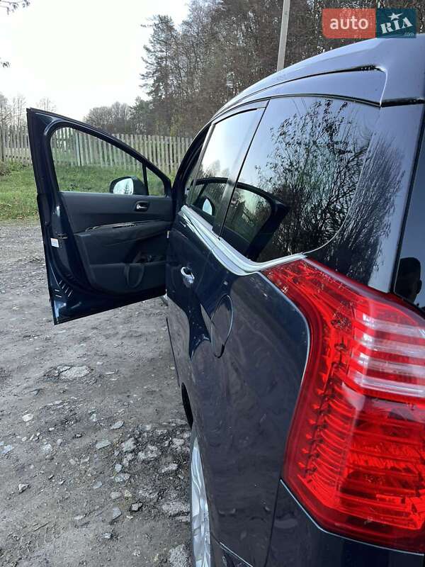 Мікровен Peugeot 5008 2013 в Перемишлянах