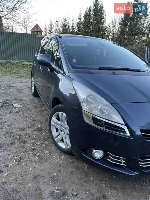 Мікровен Peugeot 5008 2013 в Перемишлянах