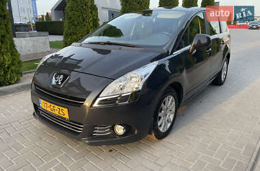 Peugeot 5008 2011