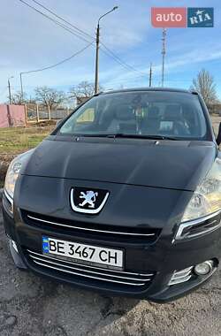 Peugeot 5008 2011