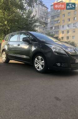 Peugeot 5008 2012