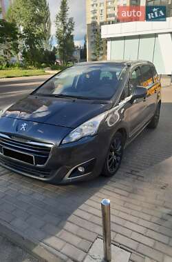 Peugeot 5008 2013