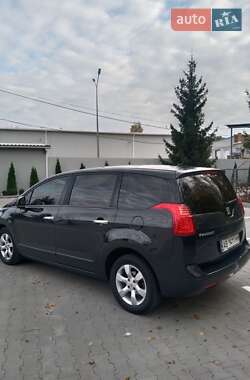 Микровэн Peugeot 5008 2010 в Виннице