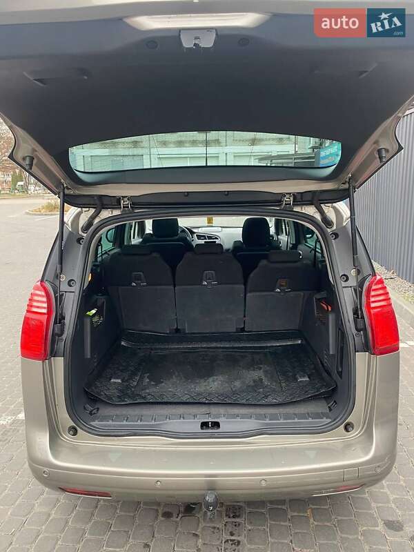 Микровэн Peugeot 5008 2011 в Днепре