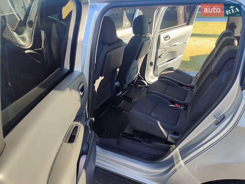 Мікровен Peugeot 5008 2013 в Чемерівцях