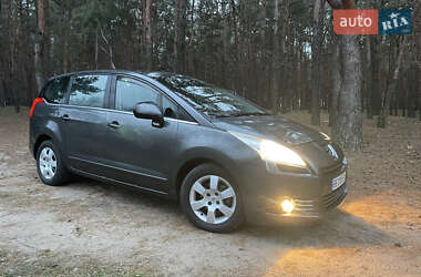 Peugeot 5008 2011