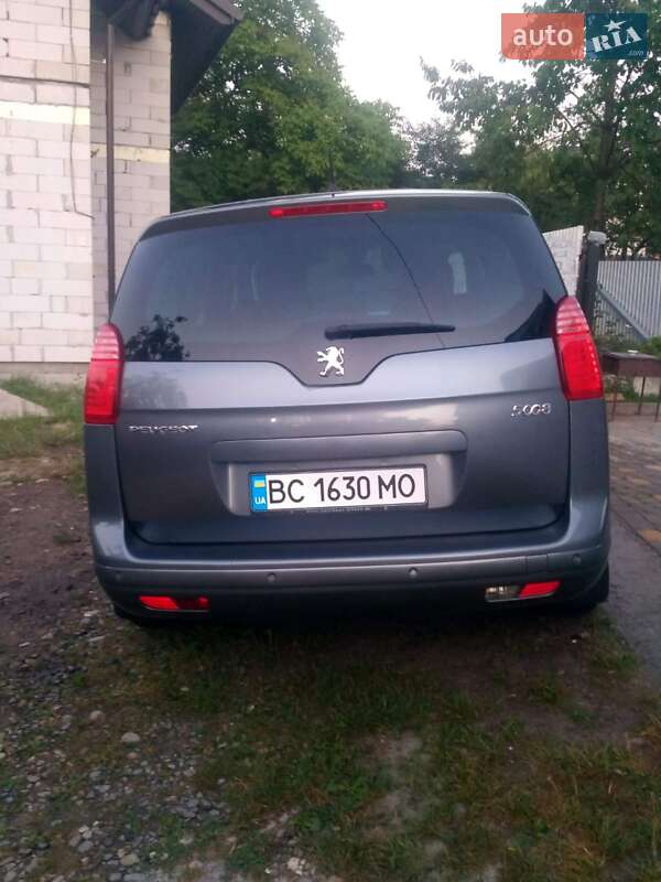 Мікровен Peugeot 5008 2011 в Бориславі