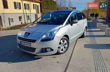 Peugeot 5008 2013