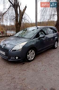 Peugeot 5008 2011