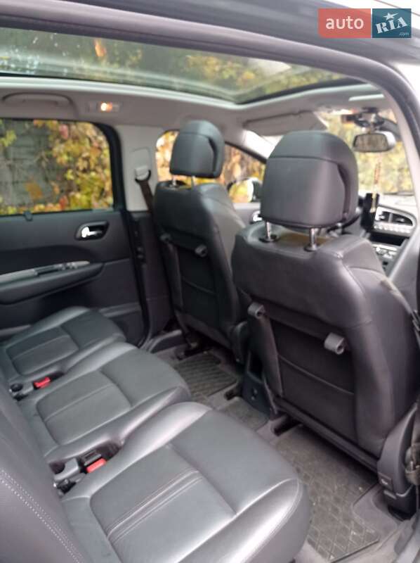 Микровэн Peugeot 5008 2011 в Белой Церкви