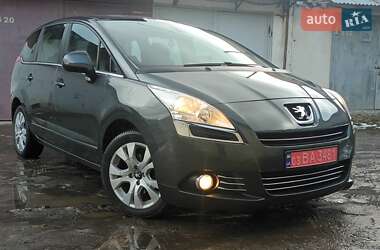 Peugeot 5008 2012