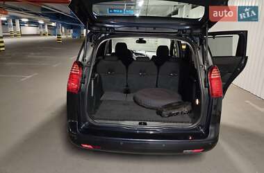 Микровэн Peugeot 5008 2012 в 