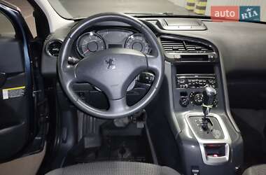 Микровэн Peugeot 5008 2012 в 