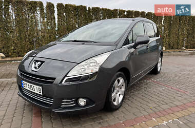 Мікровен Peugeot 5008 2011 в Дунаївцях