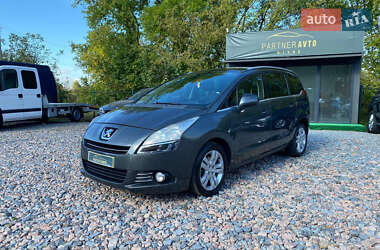 Peugeot 5008 2013