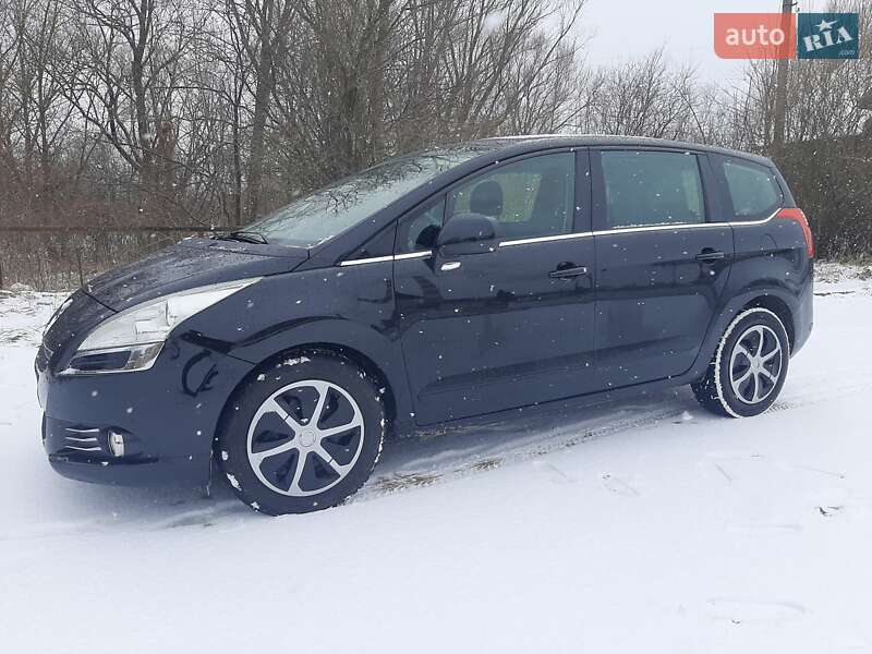 Мікровен Peugeot 5008 2013 в Дрогобичі